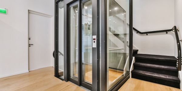 Diseño y Desarrollo de Proyectos en Zaragoza · Instalación de Ascensor